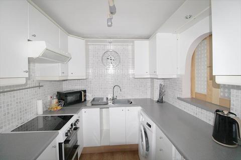 2 bedroom flat to rent, Foxdale Drive, Brierley Hill