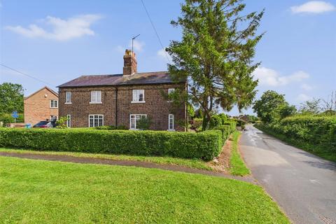 38 Thorpe, Lockington, Driffield, YO25 9SR