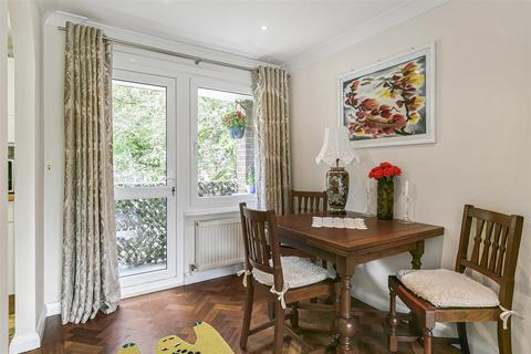 2 bedroom maisonette for sale, Langley Park Road, Sutton