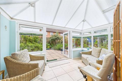 18 Blackthorn Square, Clevedon, BS21 5EF