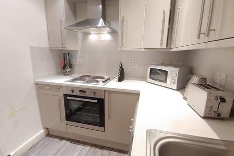 3 bedroom flat to rent, Dalkeith Road, Edinburgh, EH16