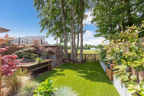 1, The Pavilion Rectory Close, Farnham Royal, Slough, SL2 3FN