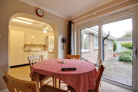 5 The Lawns, Anlaby, Hull, HU10 7HD