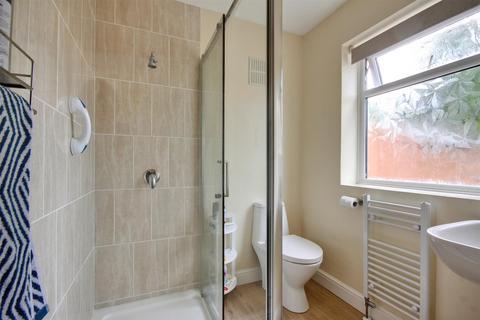 5 The Lawns, Anlaby, Hull, HU10 7HD