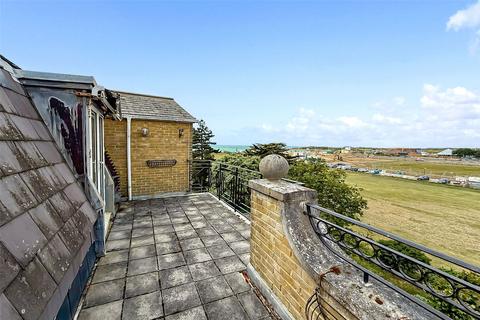 58 Beach Crescent, Littlehampton, BN17 5NT