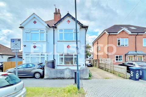 4 bedroom detached house to rent, Rugby Avenue, Wembley, HA0