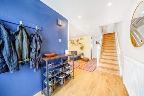 55 Dillwyn Close, London, SE26 4DE