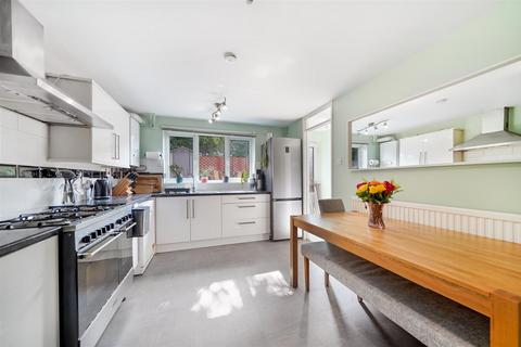 55 Dillwyn Close, London, SE26 4DE