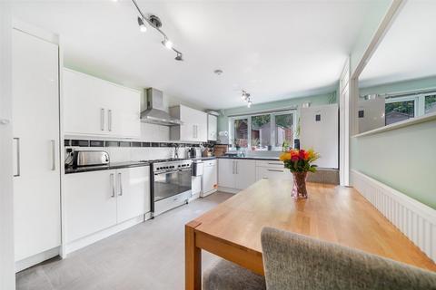 55 Dillwyn Close, London, SE26 4DE