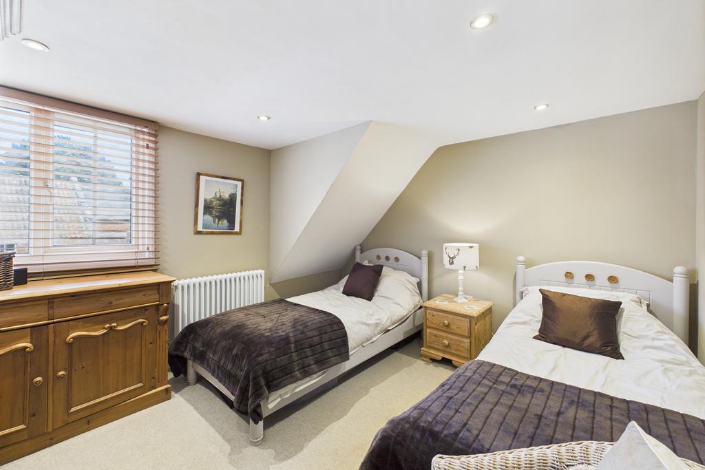 Cam04201 g0 pr0087 still016