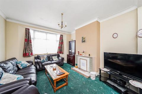 3 bedroom terraced house for sale, Rosebery Avenue, London N17