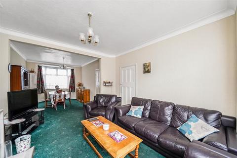 3 bedroom terraced house for sale, Rosebery Avenue, London N17