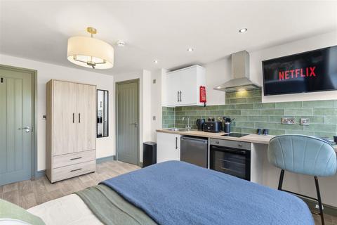 Studio to rent, Woods Lane, Derby DE22