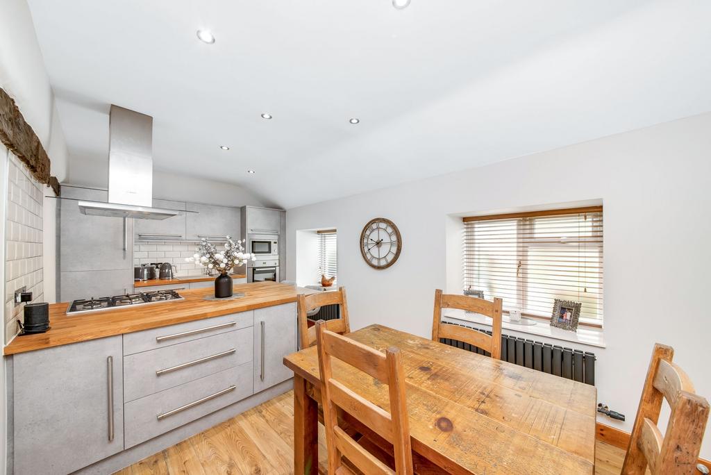 Dining kitchen