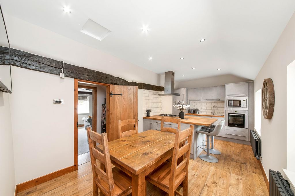Dining kitchen