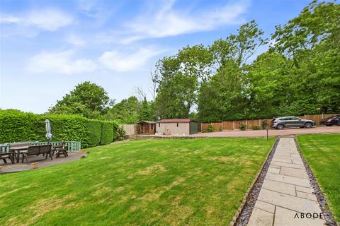 6 bedroom detached house for sale, Ashby Road, Burton-On-Trent DE15