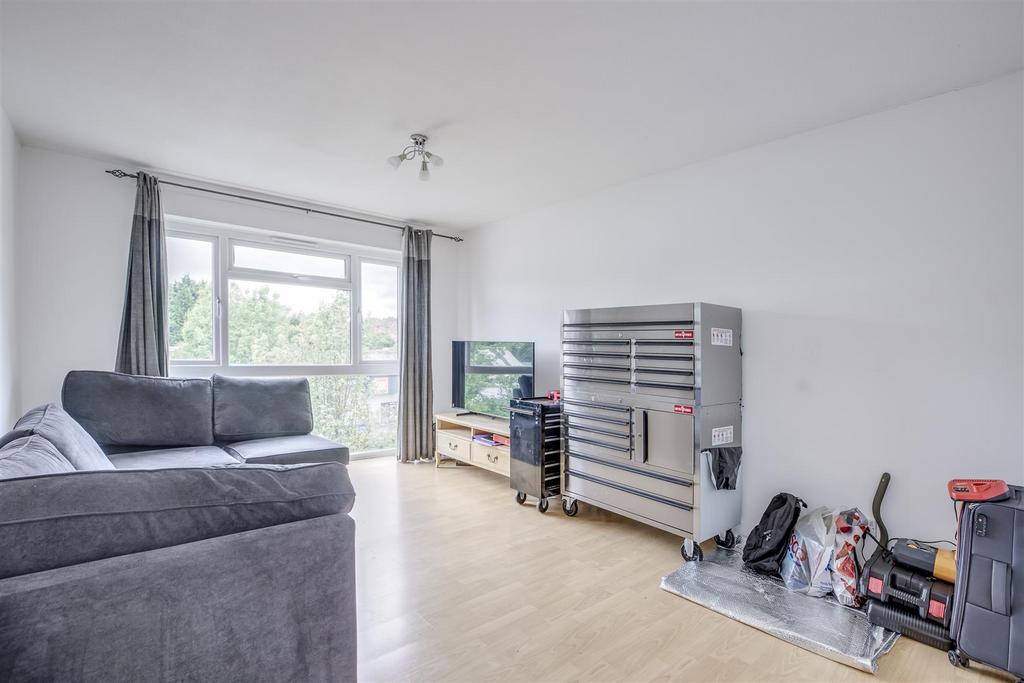 3 Kaybridge Close, HP13 7 HF-5.jpg