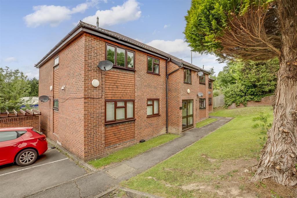 3 Kaybridge Close, HP13 7 HF-13.jpg