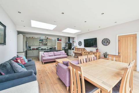 4 bedroom semi-detached house for sale, Wise Lane, Mill Hill, London, NW7