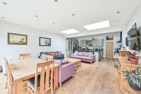 Wise Lane, Mill Hill, London, NW7