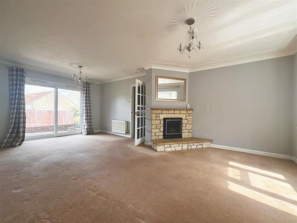 Sitting/Dining Room