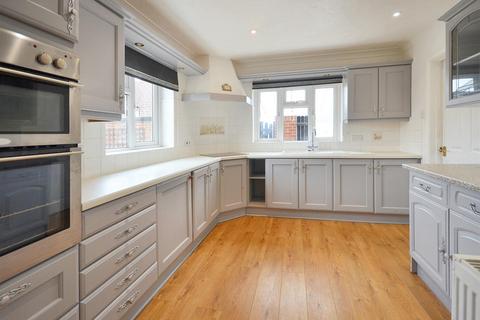 2 bedroom detached bungalow for sale, Thornhill Road, Stalbridge, Sturminster Newton