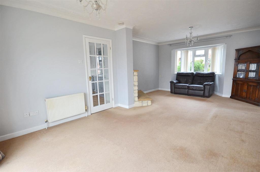 Sitting/Dining Room