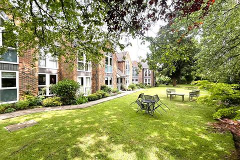2 bedroom flat for sale, Coten End, Warwick
