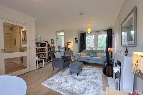 2 bedroom flat for sale, Coten End, Warwick