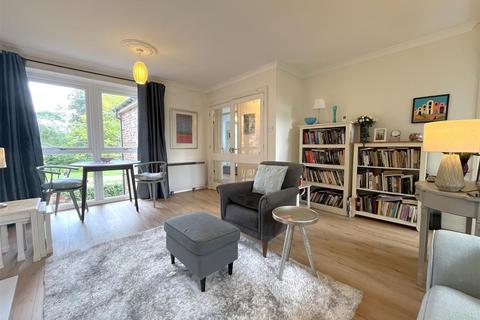 2 bedroom flat for sale, Coten End, Warwick