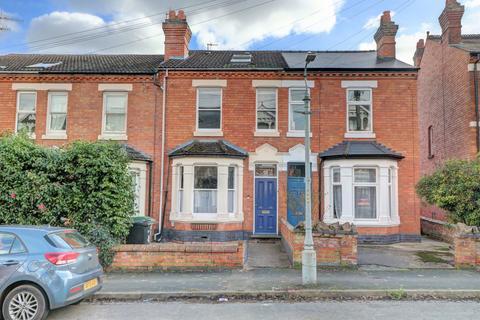 4 bedroom terraced house for sale, 43 The Hill Avenue, Battenhall, Worcester. WR5 2AW