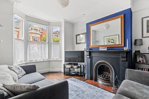4 bedroom terraced house for sale, 43 The Hill Avenue, Battenhall, Worcester. WR5 2AW