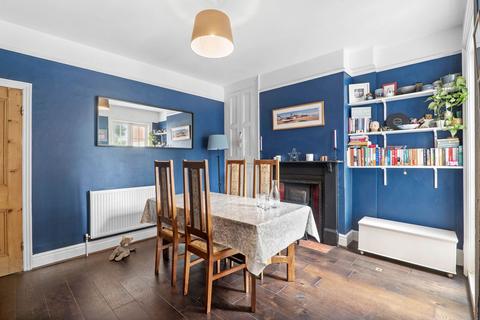 4 bedroom terraced house for sale, 43 The Hill Avenue, Battenhall, Worcester. WR5 2AW
