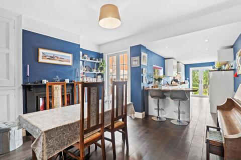 4 bedroom terraced house for sale, 43 The Hill Avenue, Battenhall, Worcester. WR5 2AW