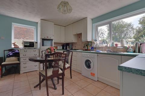 undefined, Rest-A-Wyle Avenue, Hayling Island
