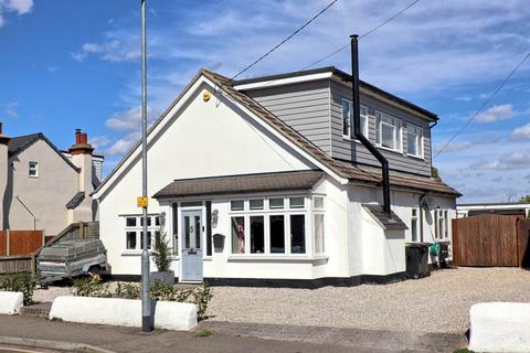 4 bedroom detached house for sale, Castle Road, Rayleigh