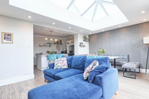 4 bedroom detached house for sale, Castle Road, Rayleigh