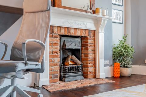 1 bedroom flat for sale, Esmond Street, Flat 1/1, Yorkhill, Glasgow, G3 8SN
