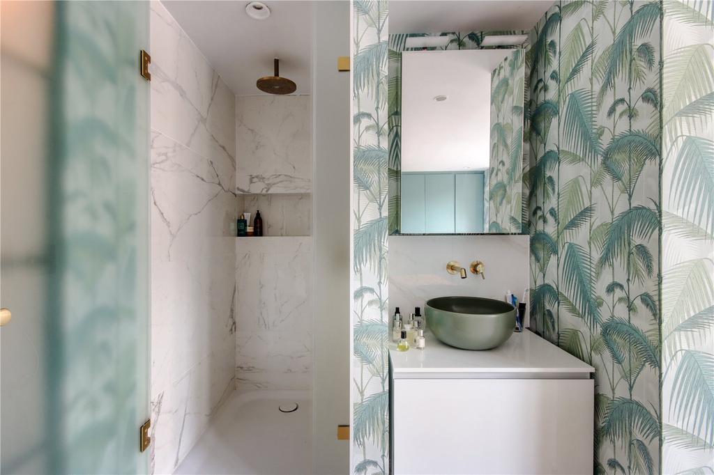 En Suite Shower