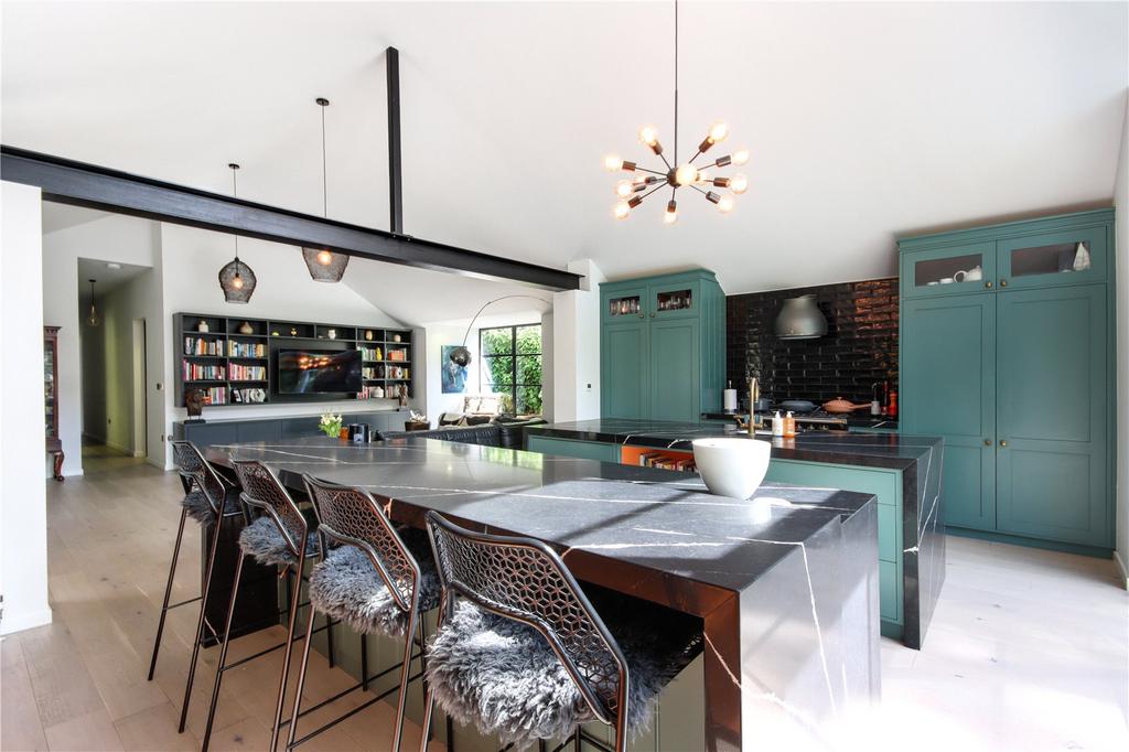 Kitchen/Breakfast Rm