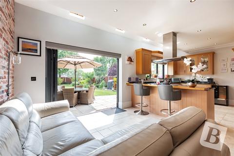 4 bedroom detached house for sale, Winifred Avenue, Hornchurch, RM12