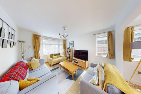 414 Field End Road, Ruislip, HA4 9PE