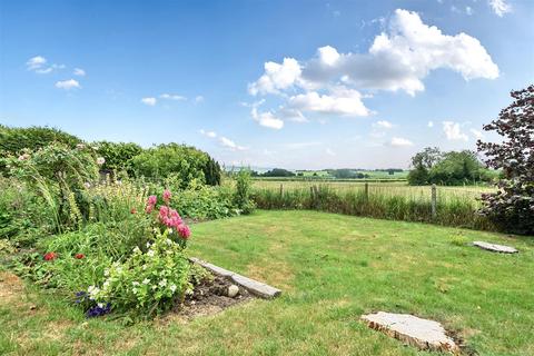 10 Gullivers Lane, Steeple Ashton, Trowbridge, BA14 6EQ