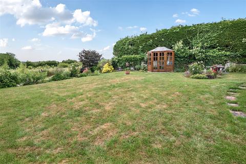10 Gullivers Lane, Steeple Ashton, Trowbridge, BA14 6EQ