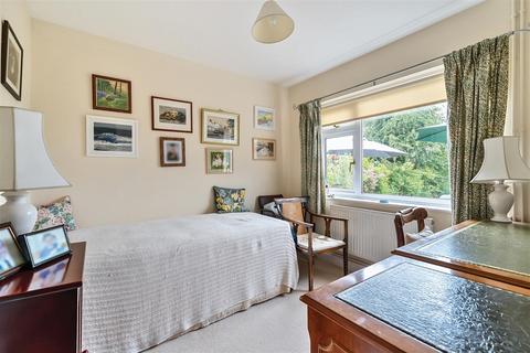 10 Gullivers Lane, Steeple Ashton, Trowbridge, BA14 6EQ