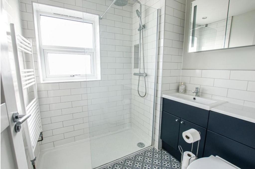 Shower room.png