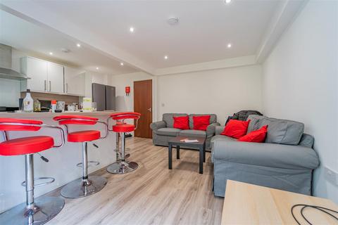 4 bedroom house to rent, Keneggy Mews, Birmingham B29