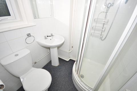 Studio to rent, Tonbridge Road Maidstone ME16