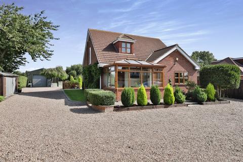 4 bedroom detached house for sale, Pitt Lane, Ryehill, Hull,  HU12 9NN