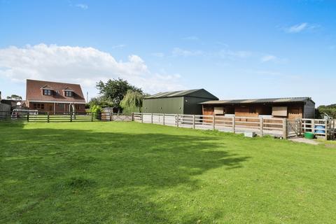 4 bedroom detached house for sale, Pitt Lane, Ryehill, Hull,  HU12 9NN